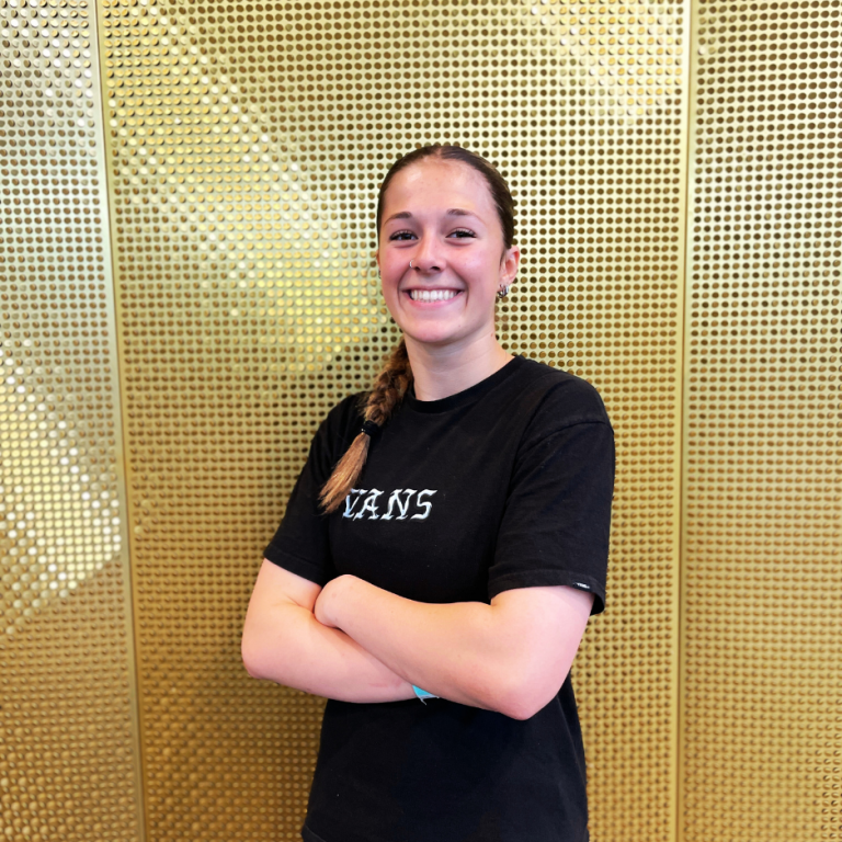 Analise Perry, Calgary, Alberta, Calgary Freeriderz